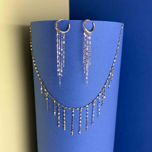 گردنبند شرابه ای